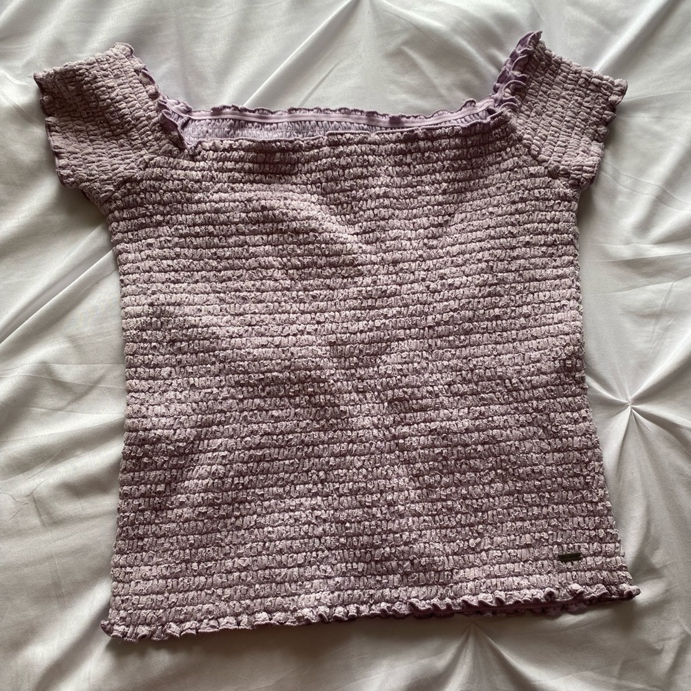 Hollister off the shoulder sleeve lilac top